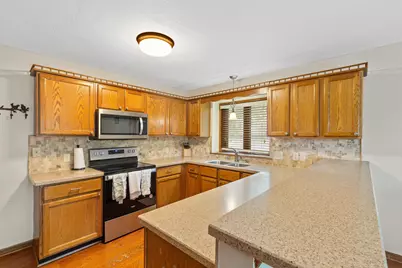 8900 S Shepard Ave, Oak Creek, WI 53154 - Photo 21