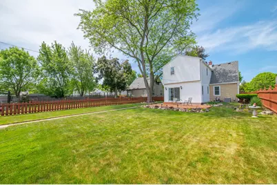 2872 S 92 St, West Allis, WI 53227 - Photo 23
