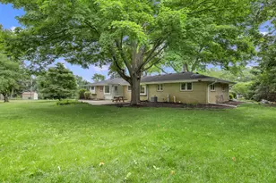 3285 Wetzel Ln, Brookfield, WI 53005 - Photo 41