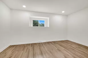 3285 Wetzel Ln, Brookfield, WI 53005 - Photo 19