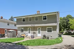 6437 Powell Pl, Wauwatosa, WI 53213 - Photo 5