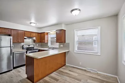 6437  Powell Pl #6439, Wauwatosa, WI 53213 - Photo 3