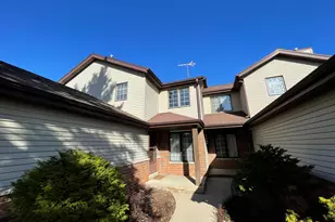 8105 S Legend Dr, Franklin, WI 53132 - Photo 1