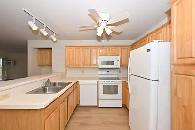 100 E Main St #127, Waukesha, WI 53186 - Photo 3