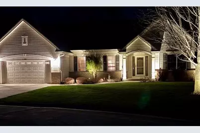 6305  Cedarhedge Dr, Racine, WI 53406 - Photo 17