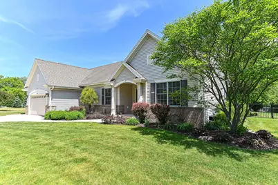 6305  Cedarhedge Dr, Racine, WI 53406 - Photo 9
