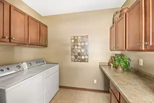 6305 Cedarhedge Dr, Racine, WI 53406 - Photo 35