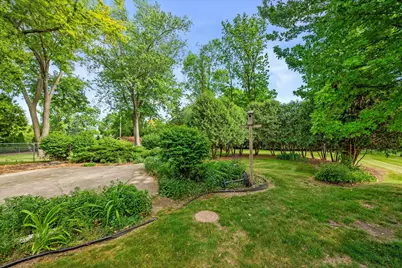 N87W15765  Belleview Blvd, Menomonee Falls, WI 53051 - Photo 45