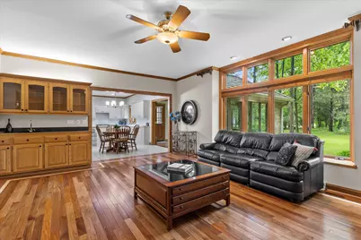 20750  Lincolnshire Ct, Brookfield, WI 53045 - Photo 3