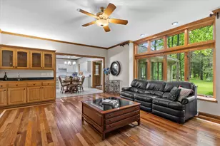 20750 Lincolnshire Ct, Brookfield, WI 53045 - Photo 3