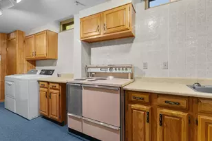 1127 Lincoln Blvd, Manitowoc, WI 54220 - Photo 41