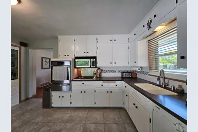N102W15320  Venus Ct, Germantown, WI 53022 - Photo 5
