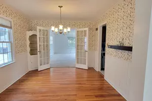 2626 N 73rd St, Wauwatosa, WI 53213 - Photo 5