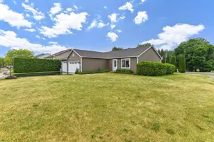 1063 Pheasant Dr, Genoa City, WI 53128 - Photo 5