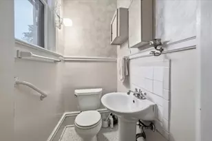 924 W Grand Ave, Port Washington, WI 53074 - Photo 15