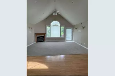 8651  Fieldstone Ct, Burlington, WI 53105 - Photo 9