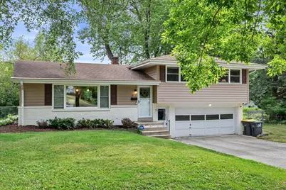 612  Lee Ct, Waukesha, WI 53186 - Photo 3