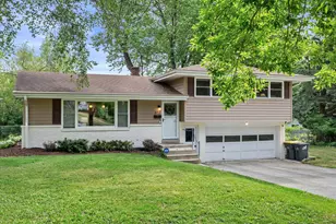 612 Lee Ct, Waukesha, WI 53186 - Photo 3