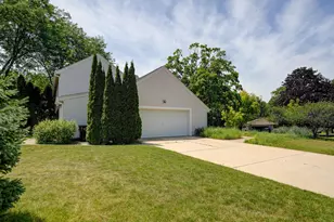 4100 S 119th St, Greenfield, WI 53228 - Photo 39