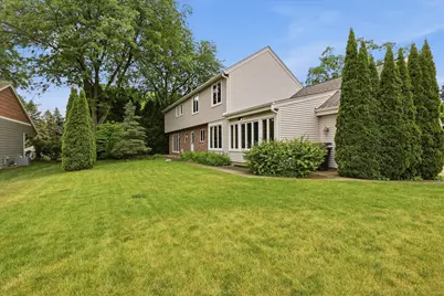 4100 S 119th St, Greenfield, WI 53228 - Photo 27