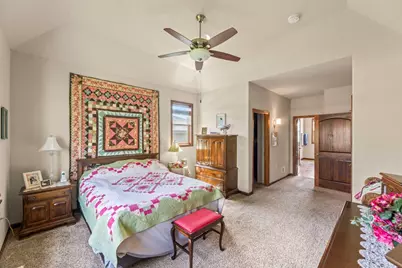 3506  Hawthorn Hill Dr, Waukesha, WI 53188 - Photo 15