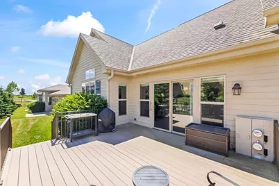 3506  Hawthorn Hill Dr, Waukesha, WI 53188 - Photo 27