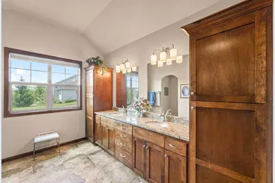 3506  Hawthorn Hill Dr, Waukesha, WI 53188 - Photo 17