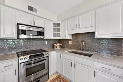 12951 N Colony Dr, Mequon, WI 53097 - Photo 13