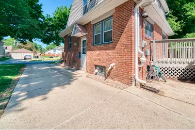 426 N 70th St, Wauwatosa, WI 53213 - Photo 5
