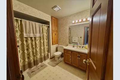 5309  Lathrop Ave, Racine, WI 53403 - Photo 11