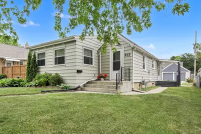 802 S 90th St, West Allis, WI 53214 - Photo 5