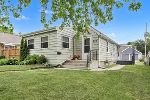 802 S 90th St, West Allis, WI 53214 - Photo 5