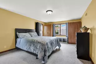 802 S 90th St, West Allis, WI 53214 - Photo 17