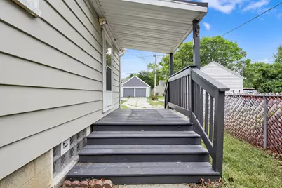 802 S 90th St, West Allis, WI 53214 - Photo 27
