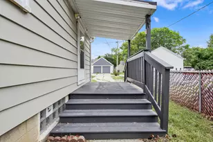802 S 90th St, West Allis, WI 53214 - Photo 27