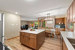 2945 Cottonwood Ct, Brookfield, WI 53005 - Photo 15