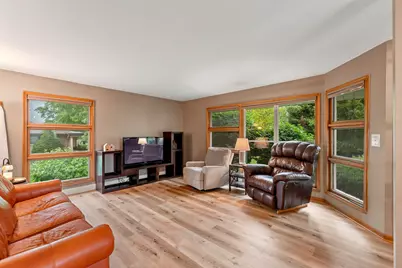 2945  Cottonwood Ct, Brookfield, WI 53005 - Photo 9