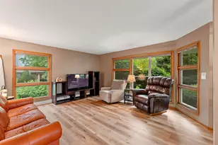 2945 Cottonwood Ct, Brookfield, WI 53005 - Photo 9