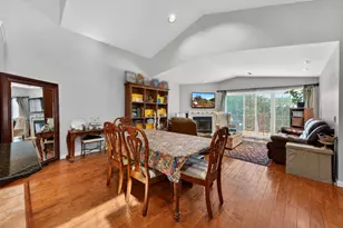 N16W26593 Tall Reeds Ln, Pewaukee, WI 53072 - Photo 7