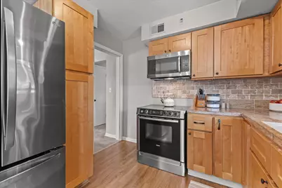 9500 W Elmore Ave, Milwaukee, WI 53222 - Photo 5