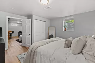 9500 W Elmore Ave, Milwaukee, WI 53222 - Photo 29