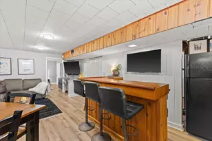9500 W Elmore Ave, Milwaukee, WI 53222 - Photo 23