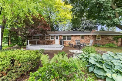 W225N247  Lexington Dr, Pewaukee, WI 53186 - Photo 5