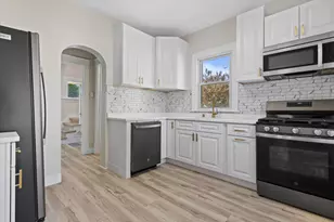 250 N Henninger St, Mayville, WI 53050 - Photo 9