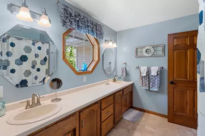 602  Wild Oak Dr, Manitowoc, WI 54220 - Photo 31