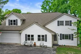 W271N2641 Pear Tree Ln, Pewaukee, WI 53072 - Photo 1