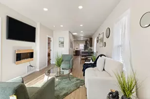 2172 S 76th St, West Allis, WI 53219 - Photo 9