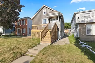 2172 S 76th St, West Allis, WI 53219 - Photo 27