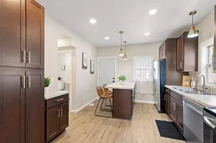 2172 S 76th St, West Allis, WI 53219 - Photo 5