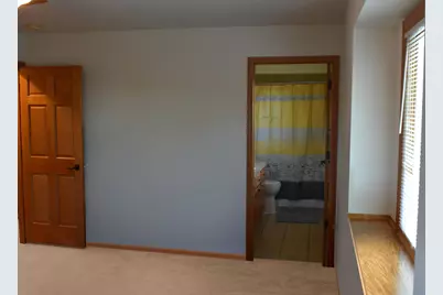 1524 E Monroe Ave, Hartford, WI 53027 - Photo 17